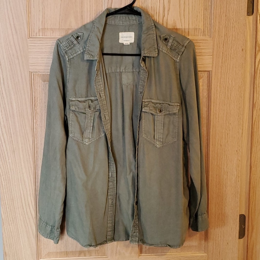 AE Button Up